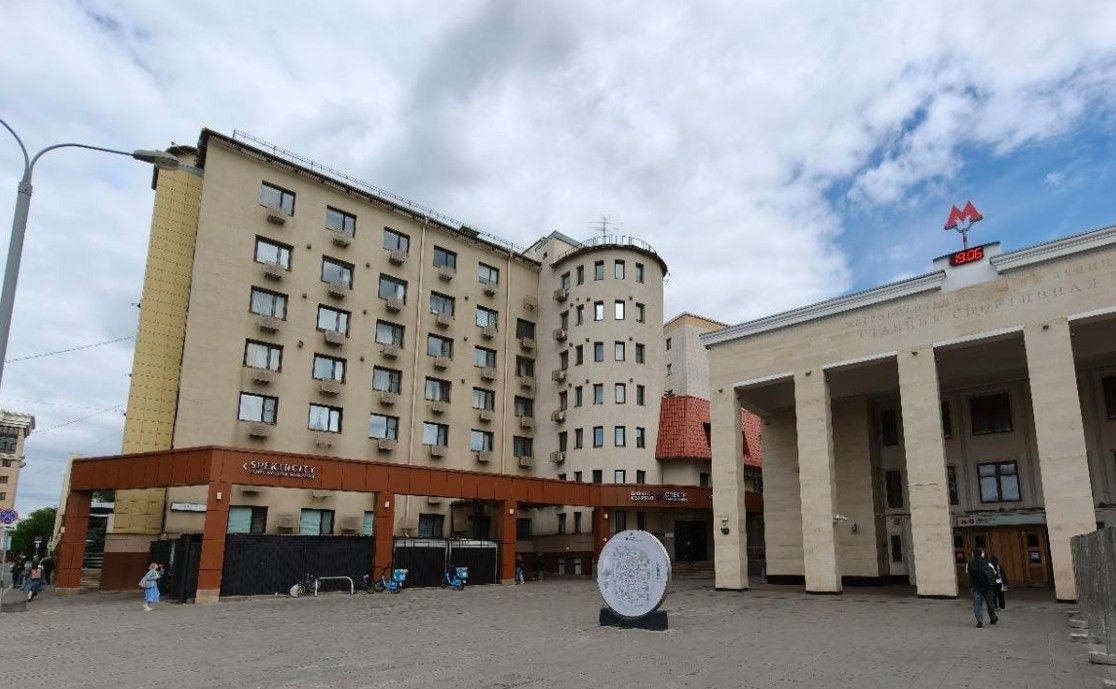 фасад дома, здание по адресу г Москва, ул Усачёва, д 35 стр 1 